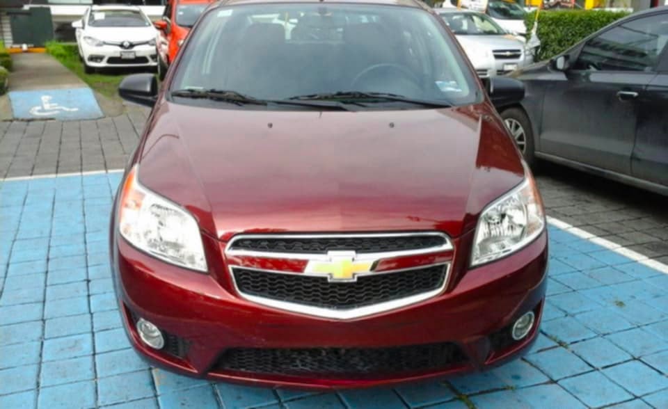 Chevrolet Aveo Aut foto 2