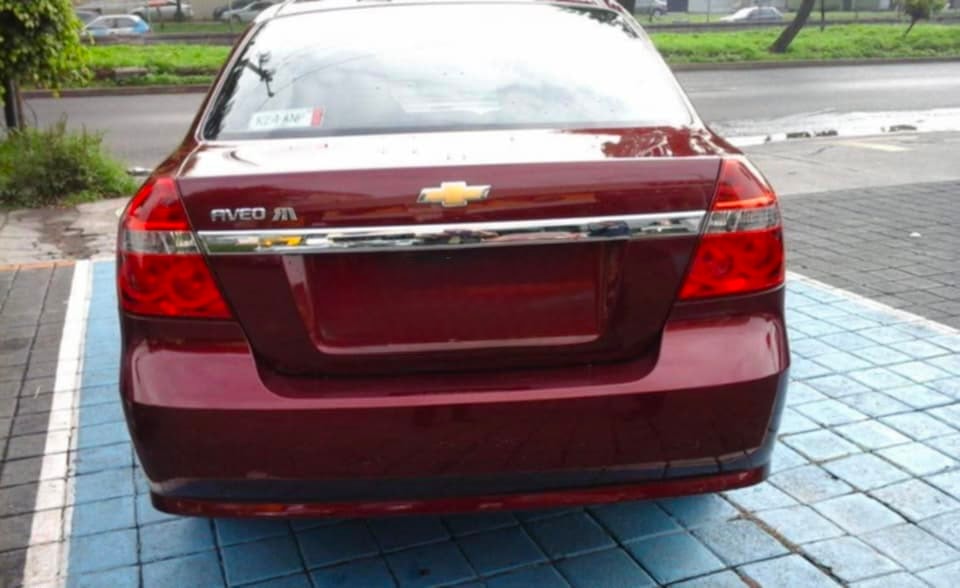 Chevrolet Aveo Aut foto 3