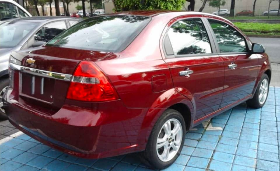 Chevrolet Aveo Aut foto 9