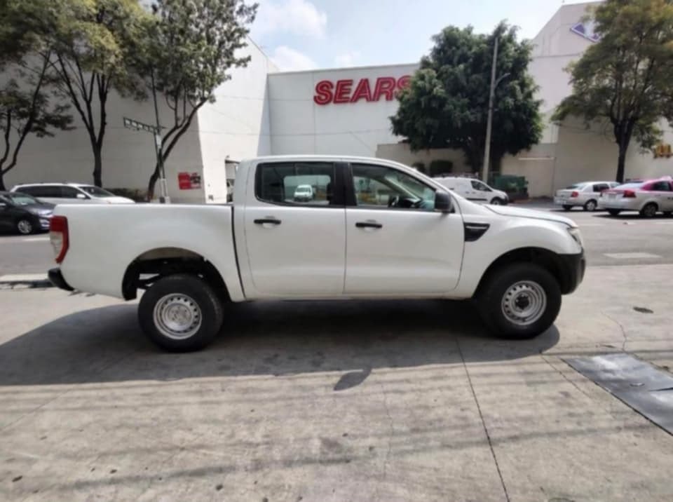 Ford Ranger XLE foto 4