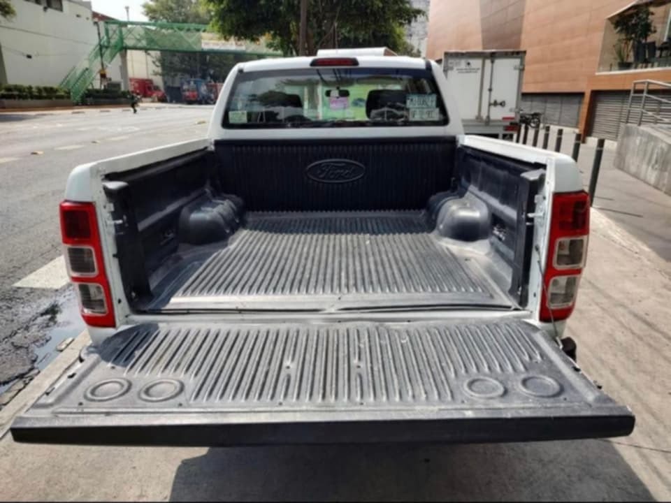 Ford Ranger XLE foto 7