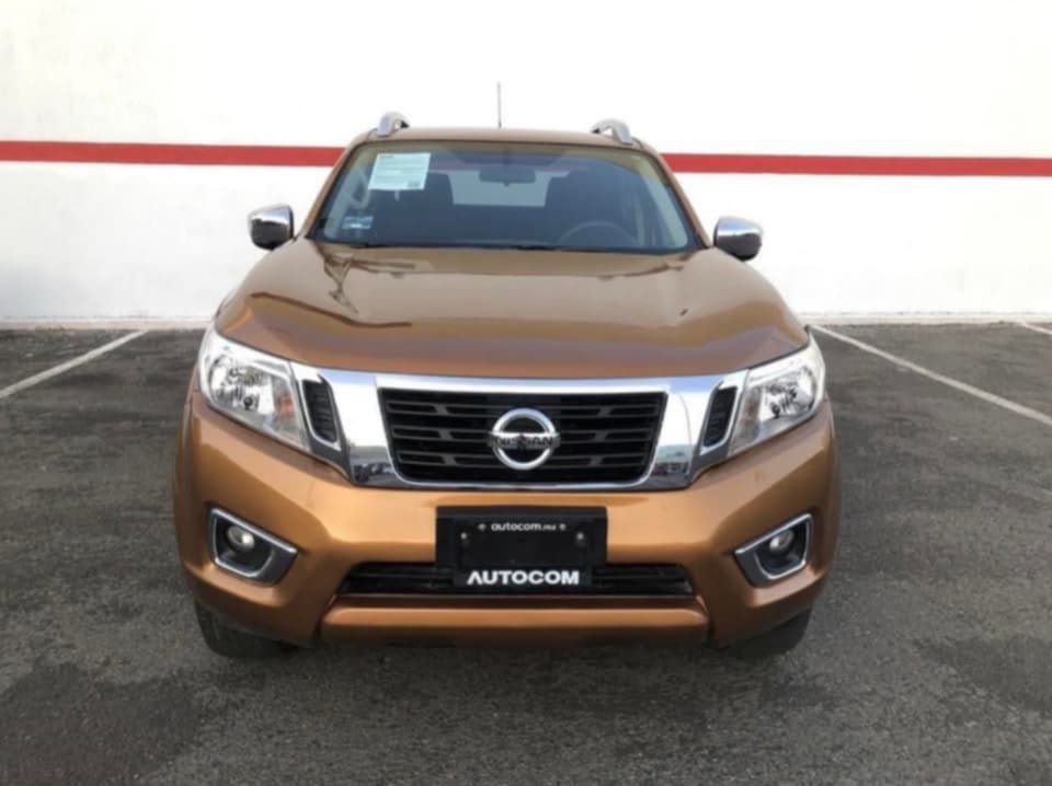 Nissan Frontier LE foto 3