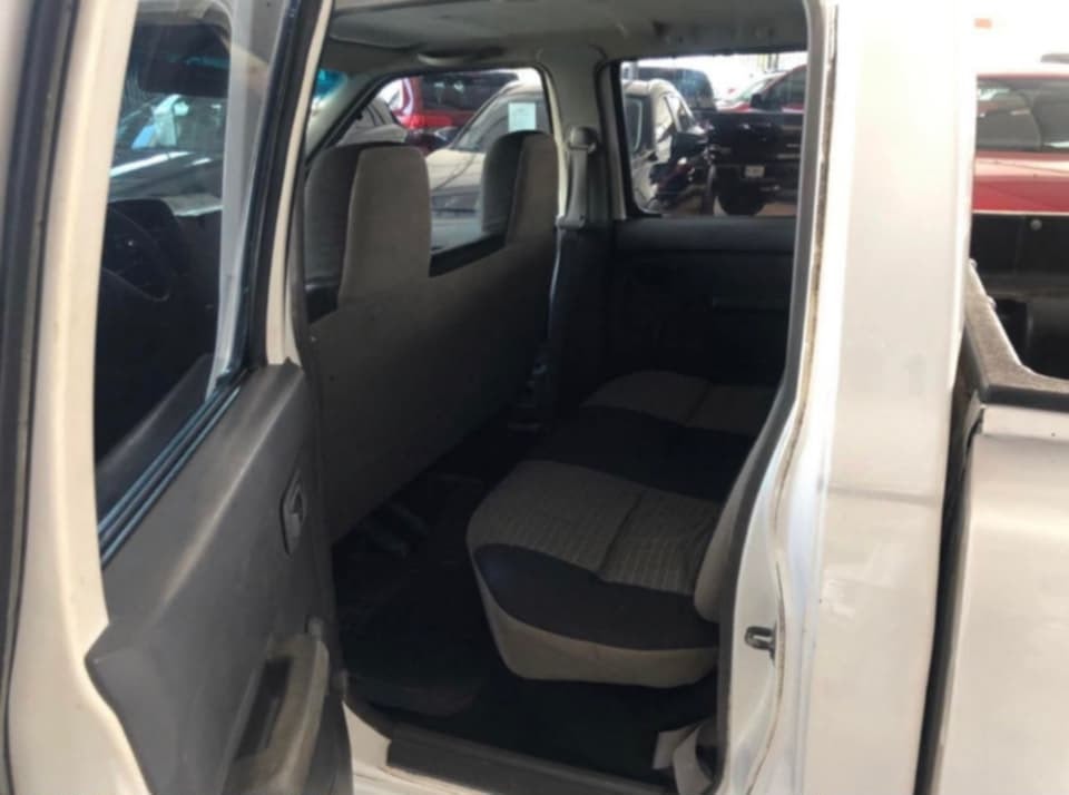 Nissan NP300 Doble Cabina foto 8