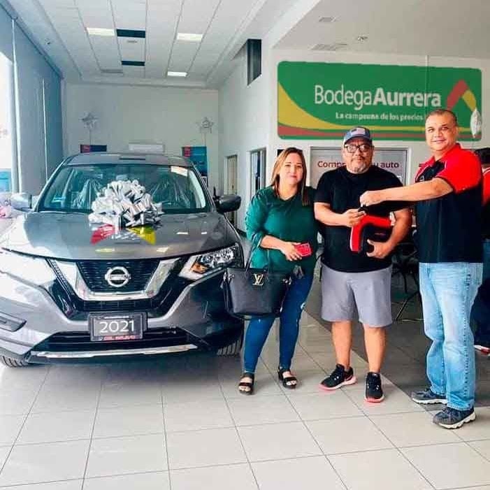 Entrega de vehículo Cedis Bodega Aurrera